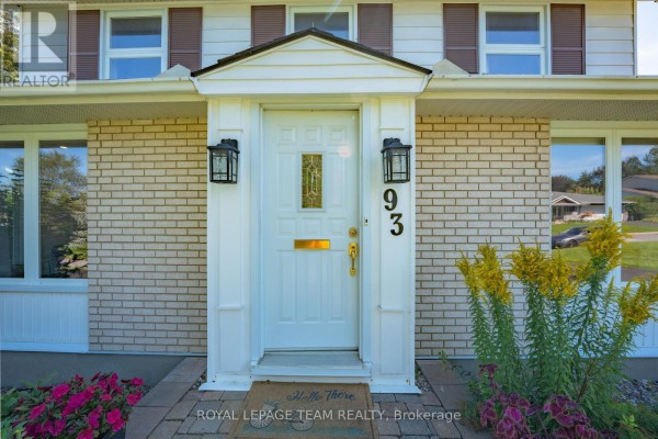 93 Beaver Ridge, Ottawa, ON K2E6E5 Photo 3
