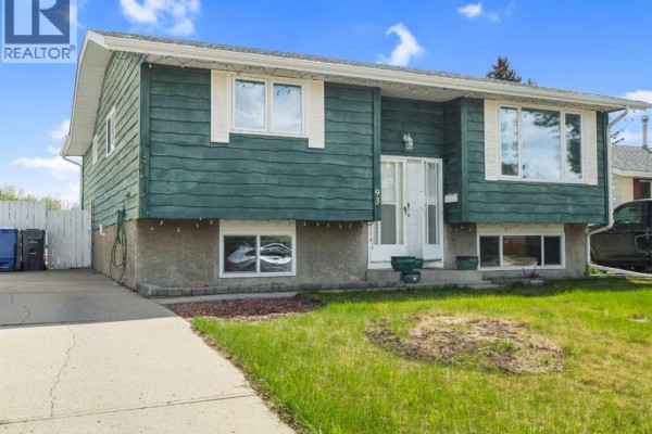 93 Crawford Street, Red Deer, AB, photo 2