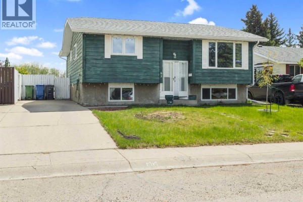 93 Crawford Street, Red Deer, AB, photo 3