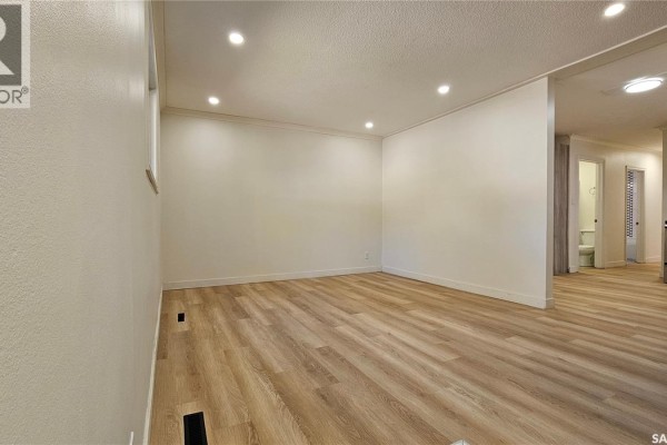 Kitchen/Dining room - 93 Davidson Crescent, Saskatoon, SK S7L4A2 Photo 3