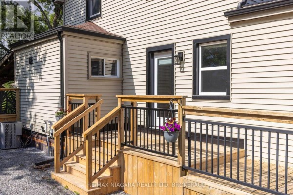 93 First Street, Welland, ON L3B4R8 Photo 2