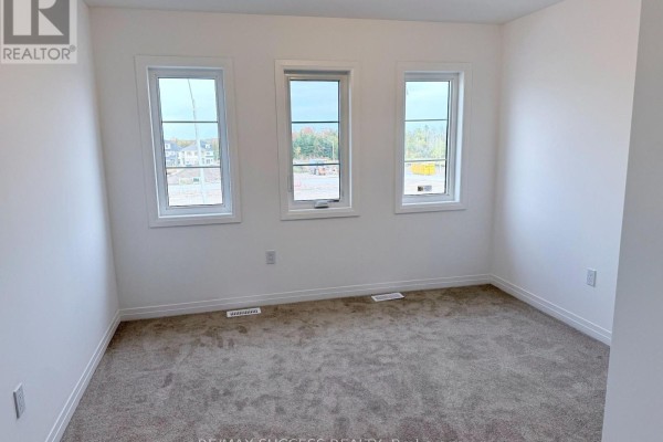 93 Flan Boulevard, Barrie, ON L9J0E1 Photo 3