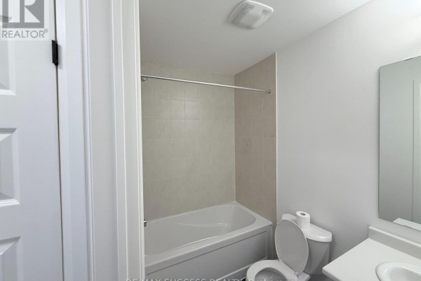 93 Flan Boulevard, Barrie, ON L9J0E1 Photo 5