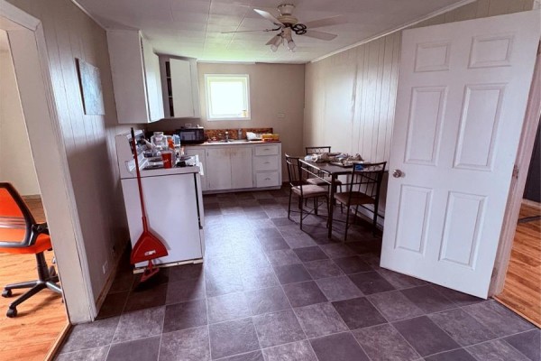 Kitchen - 93 Grand Bay Road, Port Aux Basques, NL A0M1C0 Photo 5