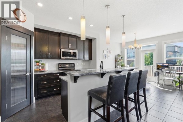 93 Heritage Hill, Cochrane, AB, photo 3