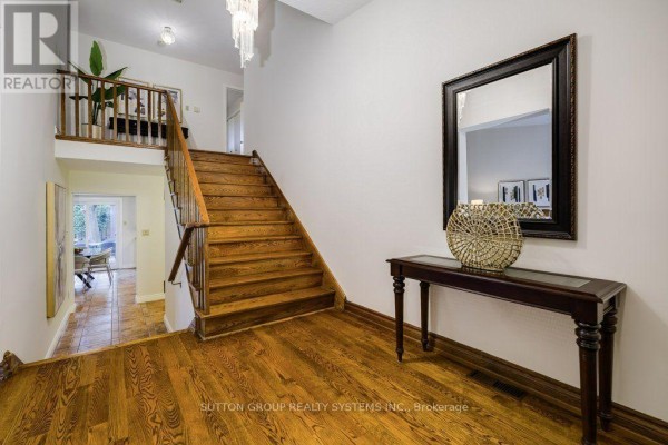 93 Poplar Heights Drive, Toronto, ON, photo 3