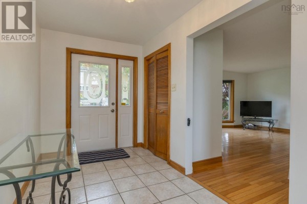 Dining room - 93 Regal Road, Dartmouth, NS B2W4E9 Photo 2