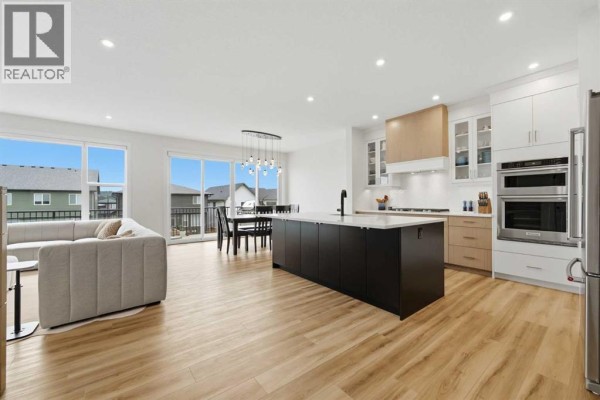 Foyer - 93 Rochester Way Nw, Calgary, AB T3L0J6 Photo 4