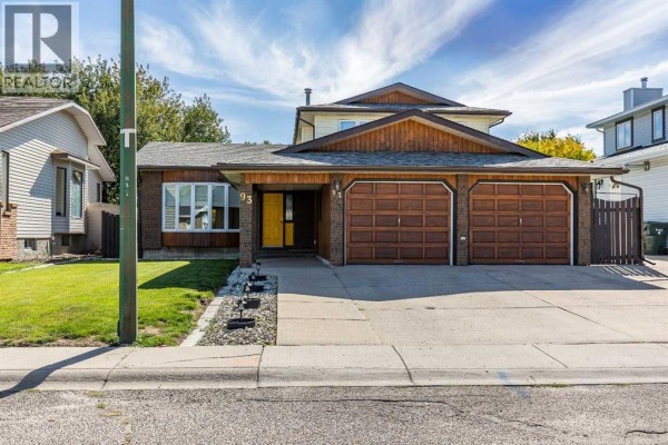 3pc Bathroom - 93 Shaw Crescent Se, Medicine Hat, AB T1B3Y6 Photo 2