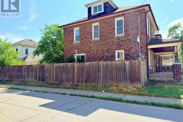 93 State Street, Welland, ON L3B4K6 Photo 4