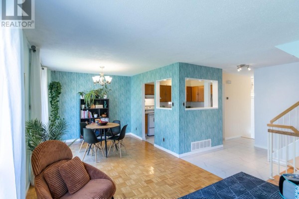 Kitchen - 930 Alenmede Crescent, Ottawa, ON K2B8K5 Photo 5