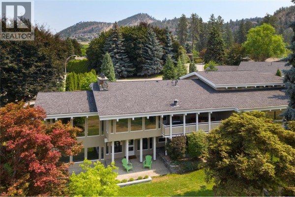 930 Fairway Crescent, Kelowna, BC, photo 2