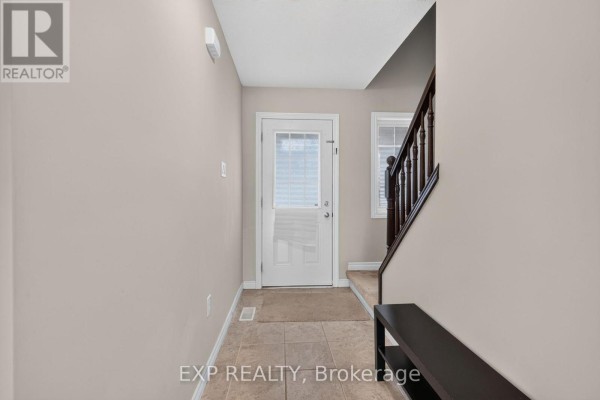 Bathroom - 930 Silverfox Crescent, London North, ON N6G5B6 Photo 3