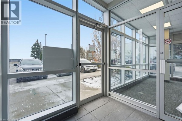 9300 Airport Road Unit# 520, Hamilton, ON, photo 2