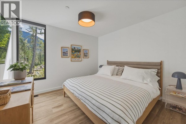9304 Steller's Way, Whistler, BC V8E1M1 Photo 4