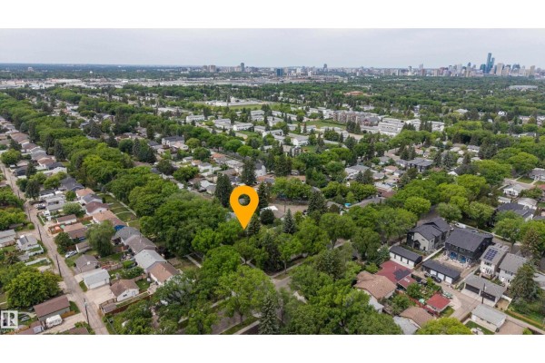 9306 64 Av Nw, Edmonton, AB T6E0H9 Photo 2