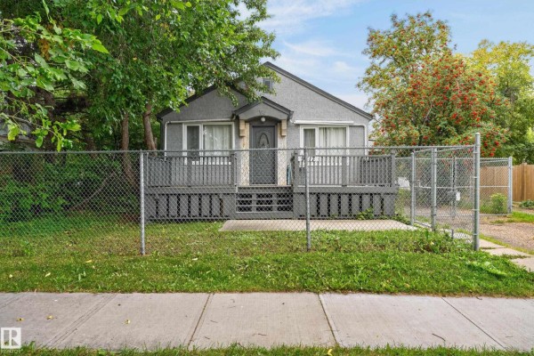 9317 112 Av Nw, Edmonton, AB, photo 2