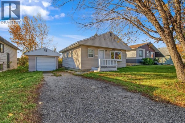 Residential for sale at 9319 108 Avenue, Grande Prairie, AB - MLS® 3R9DEj