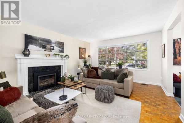 932 Dresden Crescent, Ottawa, ON K2B5J1 Photo 4