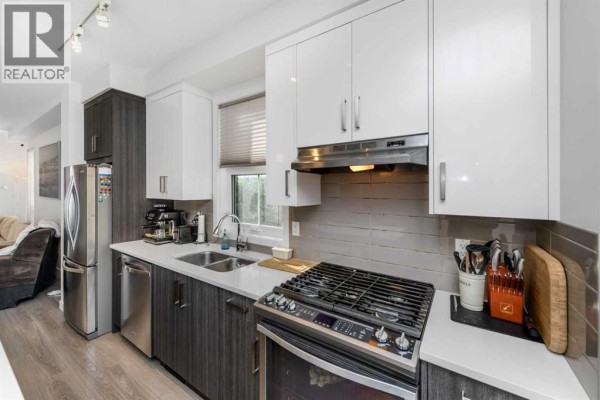 3pc Bathroom - 932 Sherwood Boulevard Nw, Calgary, AB T3R1M9 Photo 5