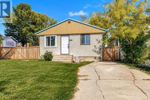 9320 106 Avenue, Grande Prairie