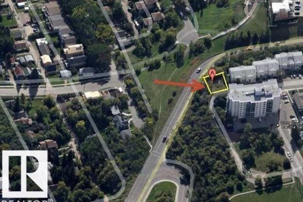 9321 101a Av Nw, Edmonton, AB T5H0C4 Photo 3