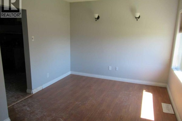 9324 104 Avenue, Grande Prairie, AB T8V1C9 Photo 4