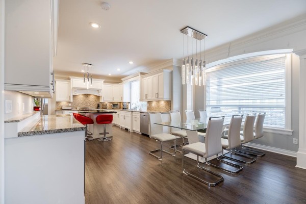 933 164 Street, Surrey, BC V4A4Y4 Photo 5