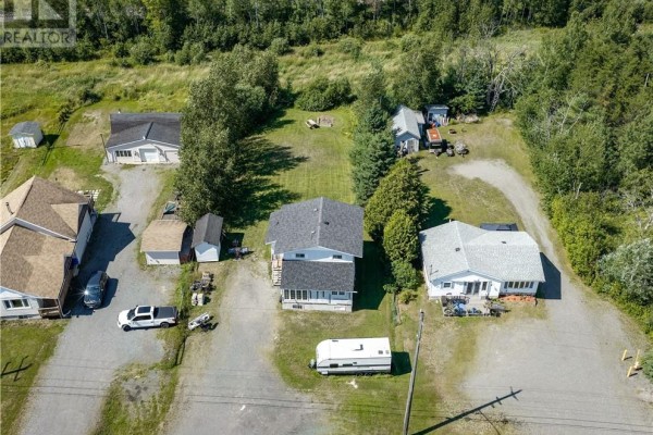 933 E Highway 17, Wahnapitae, ON P0M1H0 Photo 3