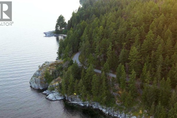 933 Inglis Road, Gibsons, BC V0V0V0 Photo 4