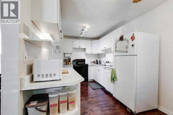 Recreational, Games room - 933 Marcombe Drive Ne, Calgary, AB T2A3H2 Photo 4