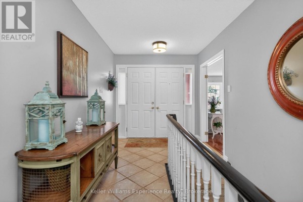 Dining room - 933 Playfair Road, Midland, ON L4R4X9 Photo 5