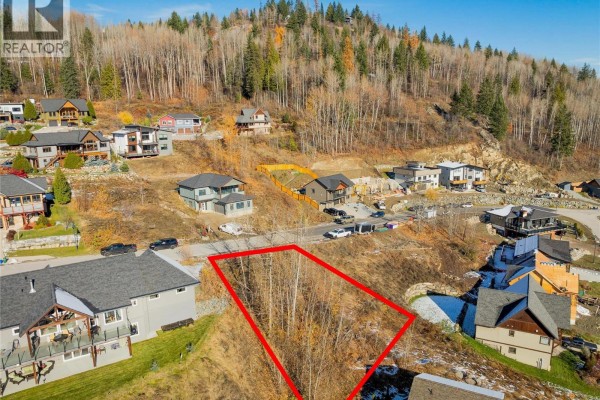 933 Redstone Drive, Rossland, BC, photo 2