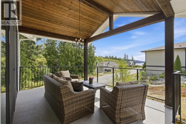 9336 Jorgensen Place, Halfmoon Bay, BC V7Z1B4 Photo 5