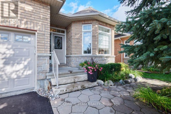 Kitchen - 934 Burwash Landing Way, Ottawa, ON K2W0C8 Photo 4