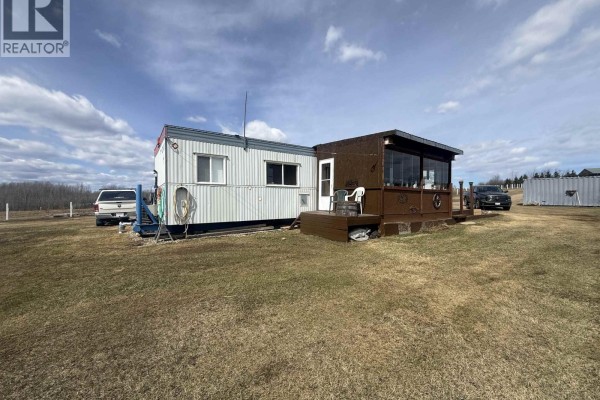 Primary Bedroom - 9344 N 97 Highway, Fort St  John, BC V0C1H0 Photo 3
