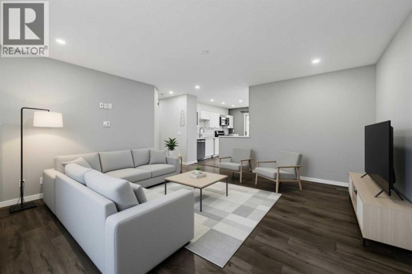 Kitchen - 935 Madeira Way Ne, Calgary, AB T2A5T3 Photo 2