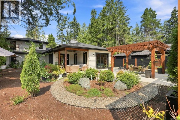 Family room - 935 Meadowlark Pl, Qualicum Beach, BC V9K1M6 Photo 4