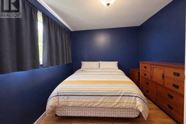 Bedroom 2 - 935 Twenty Road, Pelham, ON L0R1S0 Photo 5