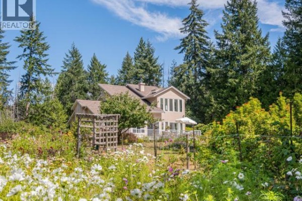 9350 Malaspina Rd, Powell River, BC, photo 3