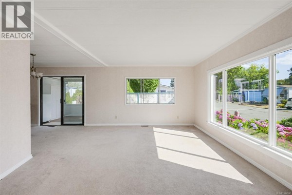 Ensuite - 9362 Village Way, Sidney, BC V8L4N8 Photo 5