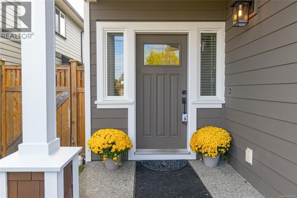 9373 East Saanich Rd, North Saanich, BC, photo 3