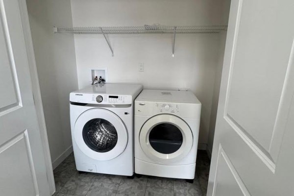 938 Daniels Loop Sw, Edmonton, AB T6W4Y4 Photo 5