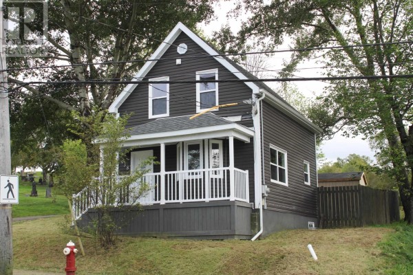 4pc Bathroom - 938 George Street, Sydney, NS B1P1M3 Photo 5