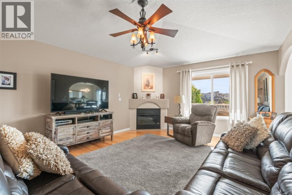 Dining room - 938 Mt Bulman Drive, Vernon, BC V1B3W7 Photo 5