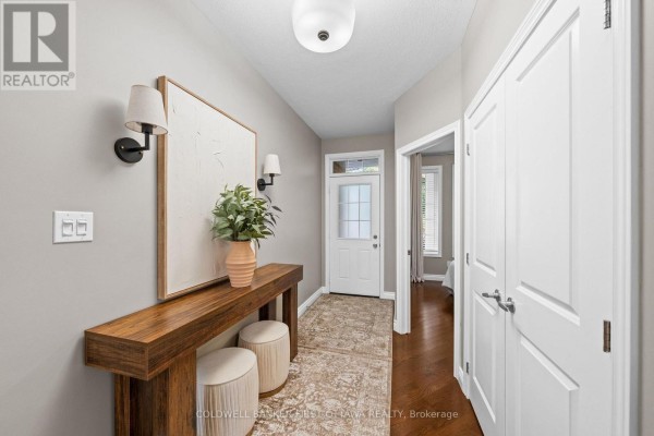 938 Rossburn Crescent, Ottawa, ON K2J0Y5 Photo 4