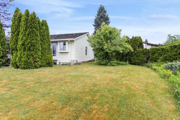 9381 139 Street, Surrey, BC V3V7K9 Photo 2