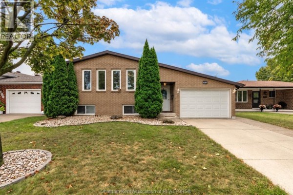 9385 Tamarack Street, Windsor