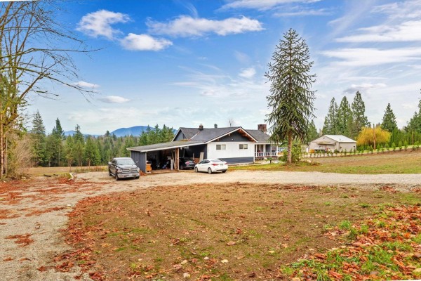 9386 Clay Street, Mission, BC, photo 3