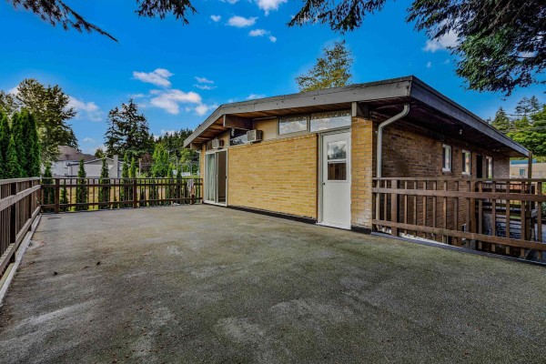 9387 140 Street, Surrey, BC V3V5Z3 Photo 4